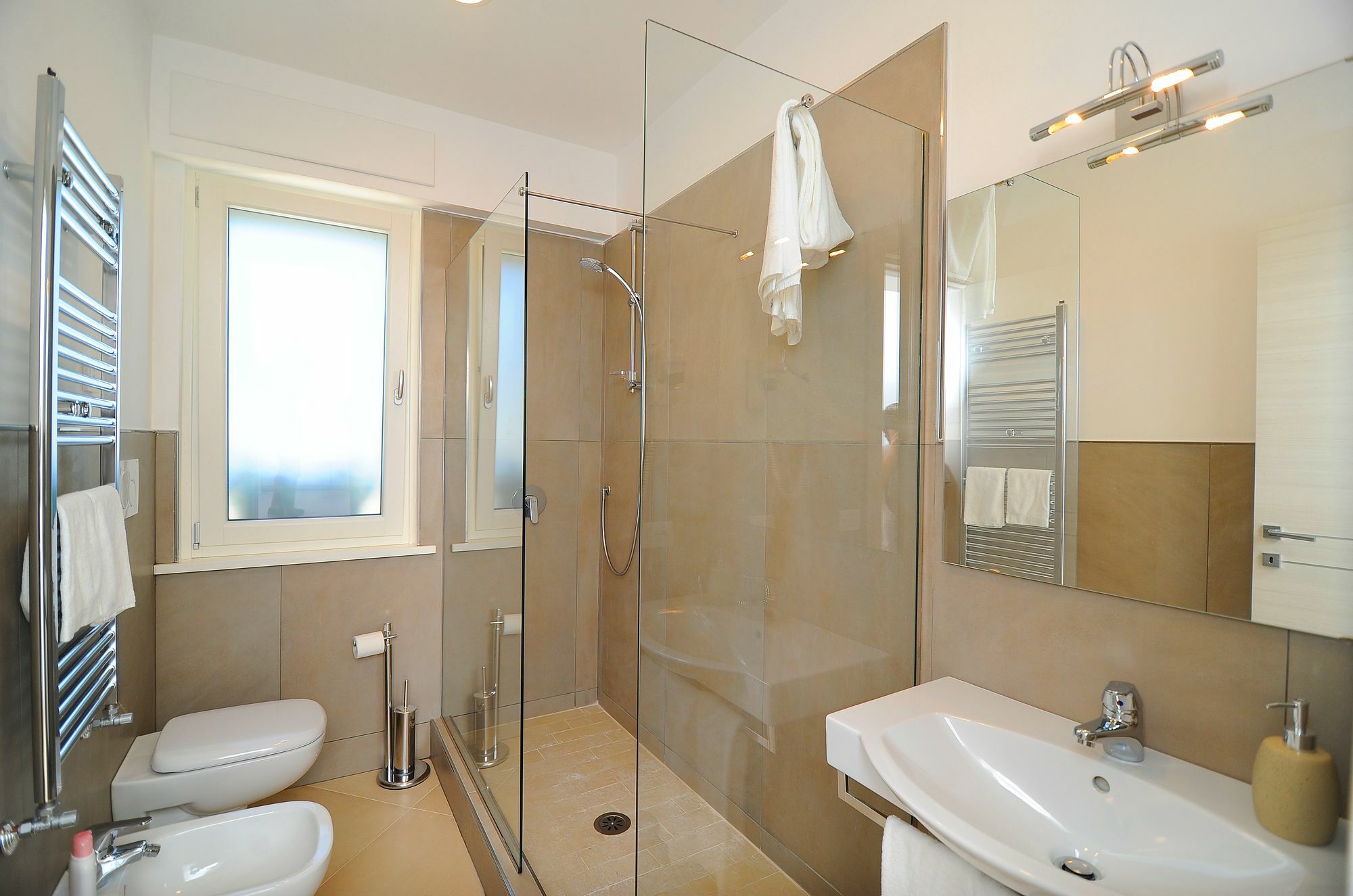 Relais Le Due Costiere Villa มัสซาลูเบรนเซ ภายนอก รูปภาพ